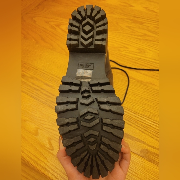 Urban Outfitters Allie Hiker Boot in Size US 8/ EU 39 - Picture 5 of 5